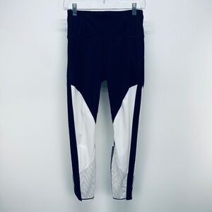 Athleta Leggings Size S Women’s High Rise Precision 7/8 Tight Black White Gray